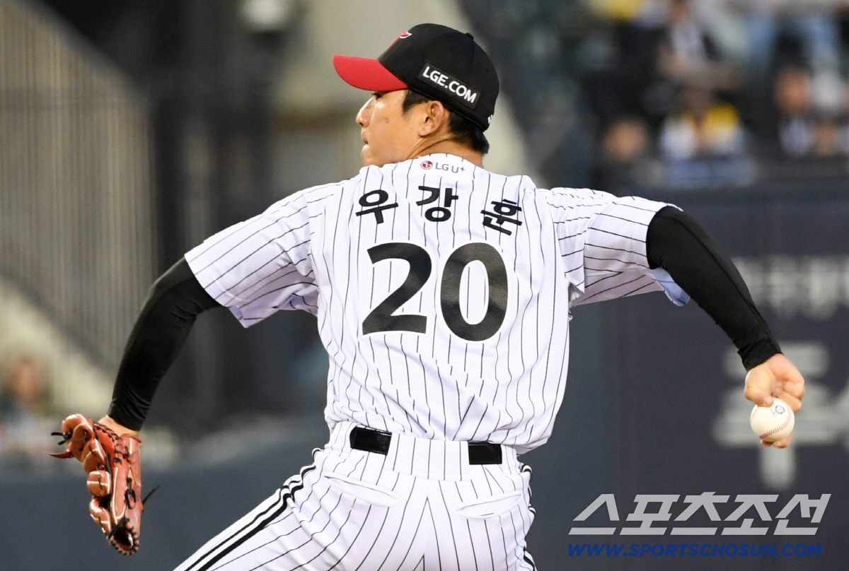 11일 잠실구장에서 열린 LG와 SSG의 경기. LG 우강훈이 역투하고 있다. 잠실=박재만 기자 pjm@sportschosun.com/2026.04.11/