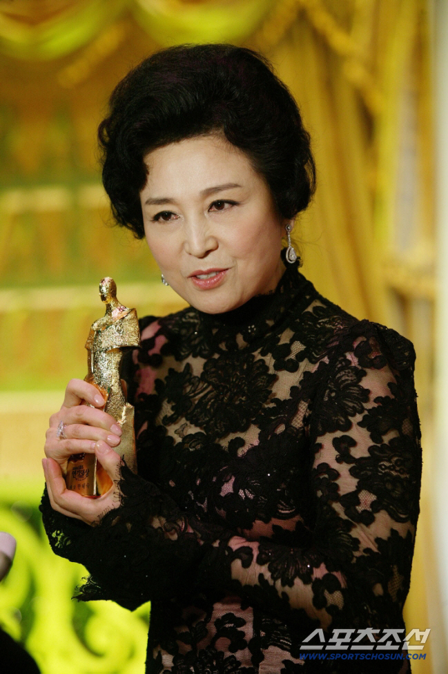 한혜숙, 연예계 은퇴 이유 있었다…임성한 작가 "30대 모습으로 기억해달라고"