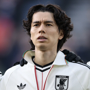 英 단독 보도! 맨유 '일본인 미드필더' 영입 현실화…'이적료 300억' 가성비 최고→독일서도 큰 관심