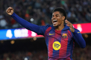 아모림에게 버림 받은 '임대생' 래시포드, '고향팀' 맨체스터 유나이티드 복귀 길 열렸다..UCL 진출시 급여 25% 인상