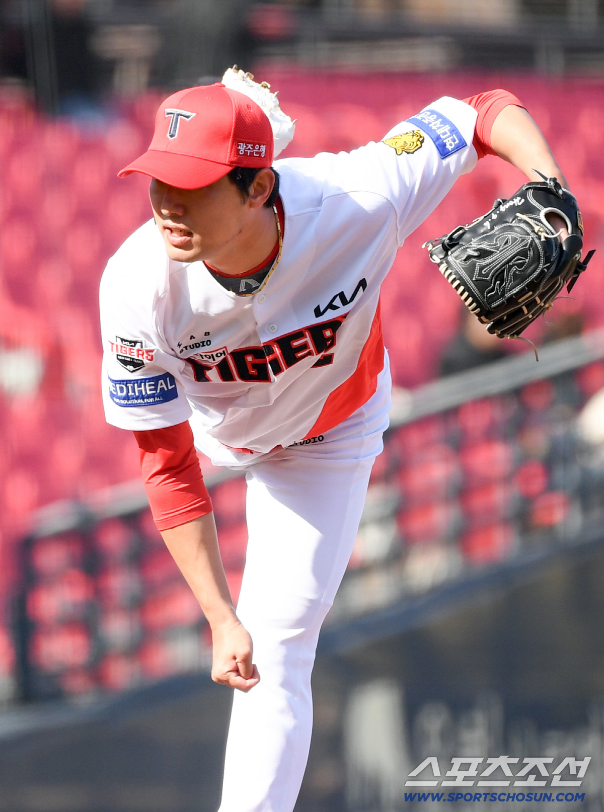 13일 광주 기아챔피언스필드에서 열린 KIA 타이거즈와 SSG 랜더스의 시범경기. KIA 홍건희가 숨을 고르고 있다. 광주=박재만 기자 pjm@sportschosun.com/2026.03.13/