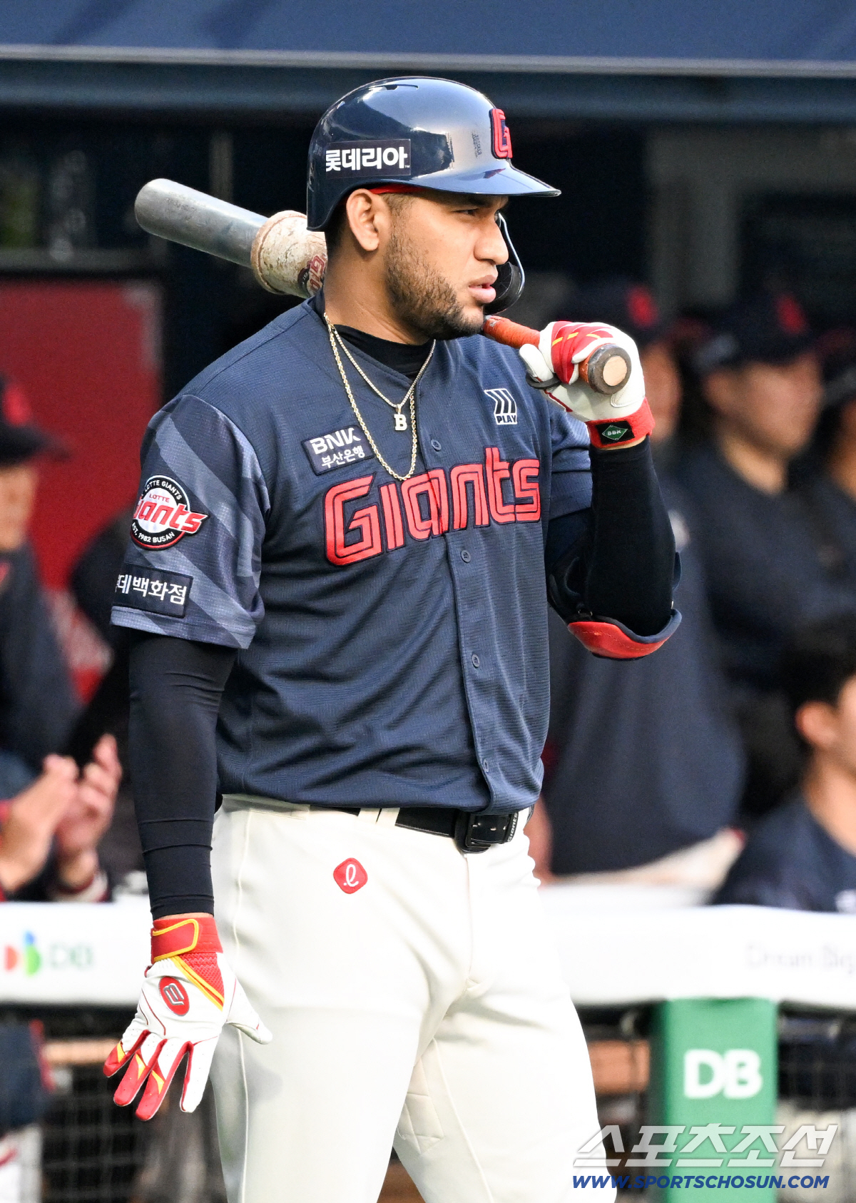 14일 잠실구장에서 열린 LG와 롯데의 경기. 롯데 레이예스가 몸을 풀고 있다. 잠실=박재만 기자 pjm@sportschosun.com/2026.04.14/