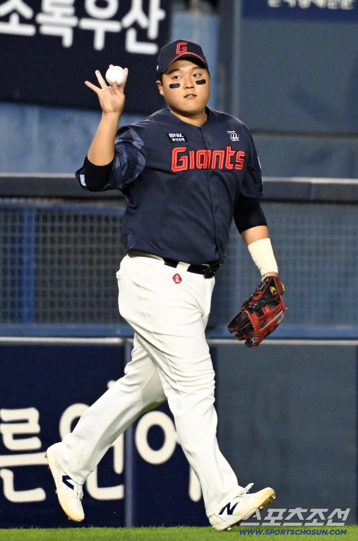 14일 잠실구장에서 열린 LG와 롯데의 경기. 롯데 한동희가 수비를 하고 있다. 잠실=박재만 기자 pjm@sportschosun.com/2026.04.14/