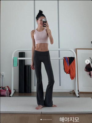 '엄태웅♥' 윤혜진, 극한의 뼈마름 속 '선명한 11자 복근'…