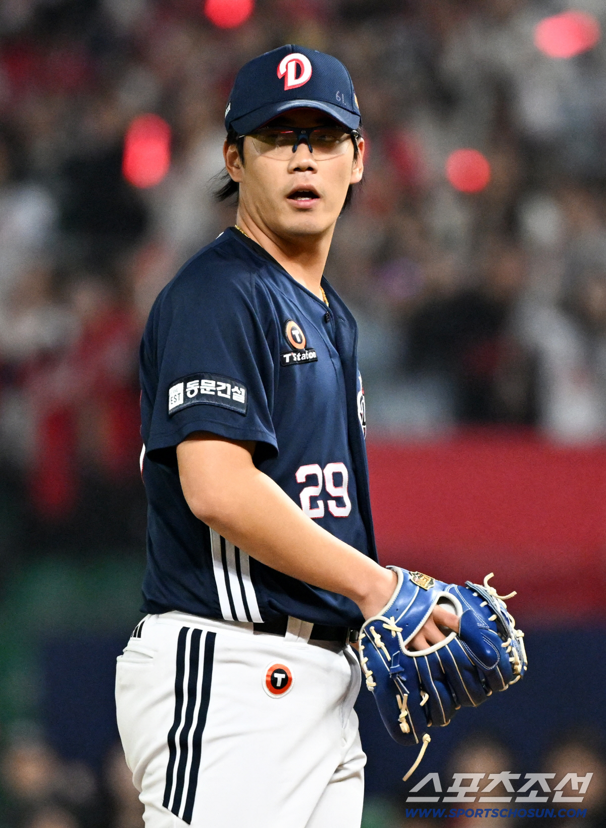 15일 인천SSG랜더스필드에서 열린 SSG와 두산의 경기. 두산 이병헌이 역투하고 있다. 인천=박재만 기자 pjm@sportschosun.com/2026.04.15/