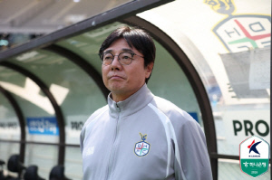 [현장인터뷰]'3연패 탈출'→'사령탑 200승' 황선홍 감독 