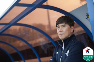 '극적인 무승부' 손현준 감독의 미소 