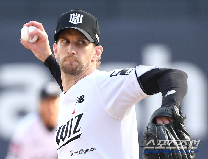 '역대급 MVP 페디-폰세 넘어섰다' 개막 4연승! 무실점 신기록 KT 보쉴리, '무실점 행진 보쉴래요?'