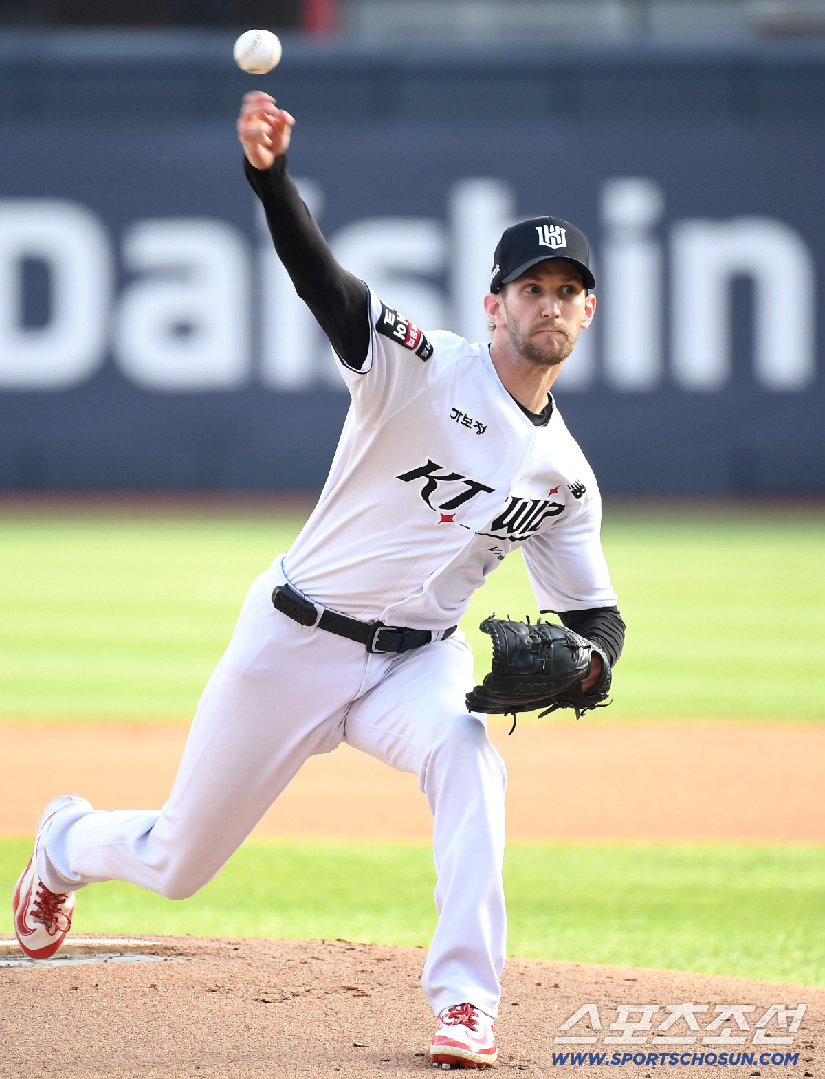 18일 수원 케이티위즈파크에서 열린 KT와 키움의 경기. 선발 투구하고 있는 KT 보쉴리. 수원=송정헌 기자 songs@sportschosun.com/2026.04.18/