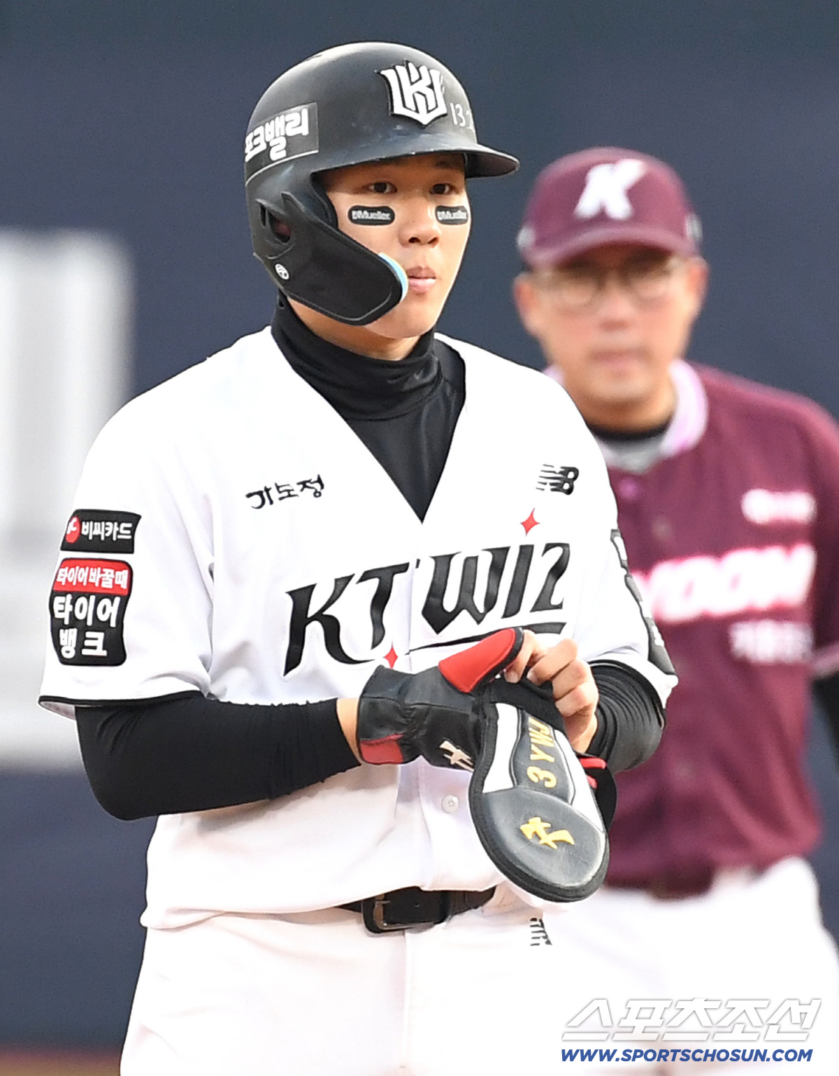 18일 수원 케이티위즈파크에서 열린 KT와 키움의 경기. 4회 2타점 2루타 날린 KT 최원준. 수원=송정헌 기자 songs@sportschosun.com/2026.04.18/