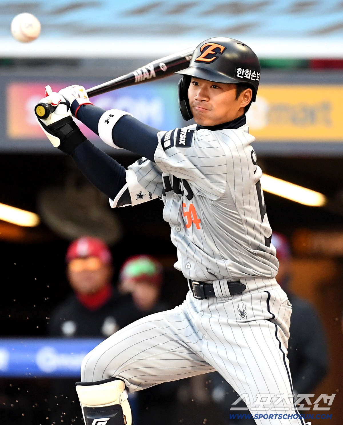 7일 인천 SSG랜더스필드에서 열린 SSG와 한화의 경기. 타격하고 있는 한화 오재원. 인천=송정헌 기자 songs@sportschosun.com/2026.04.07/