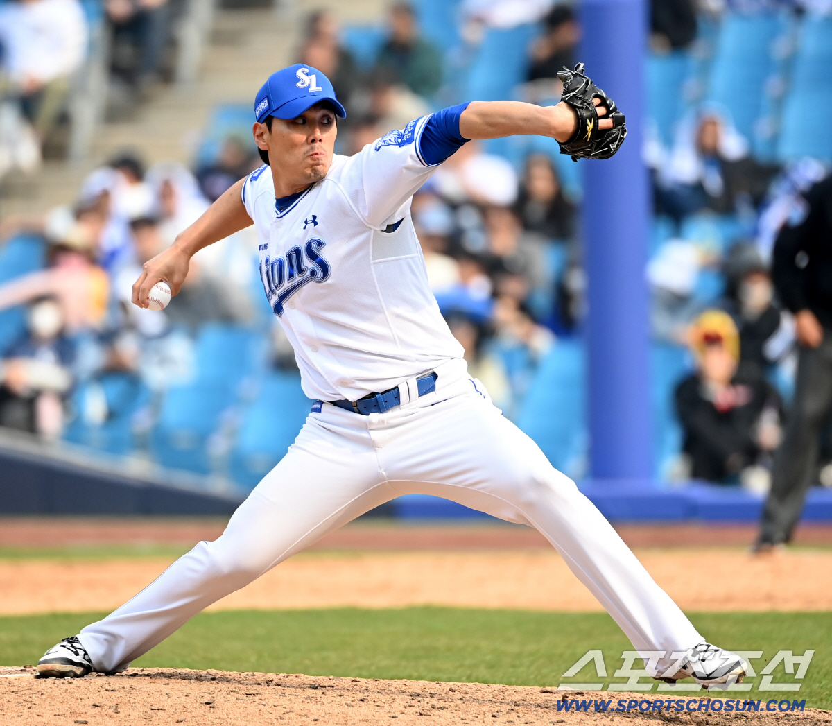 24일 대구삼성라이온즈파크에서 열린 KIA와 삼성의 시범경기. 9회초 삼성 김재윤이 역투하고 있다. 대구=허상욱 기자 wook@sportschosun.com/2026.03.24/