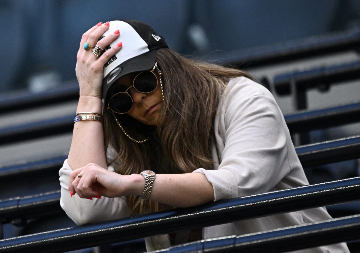 "눈물의 골 세리머니→통한의 극장골 허용" 토트넘, 20분만에 천국→지옥 '강등 공포 ↑'... 데제르비의 자신감"남은 5경기, 5연승도 가능한 팀!"[토트넘-브라이턴]