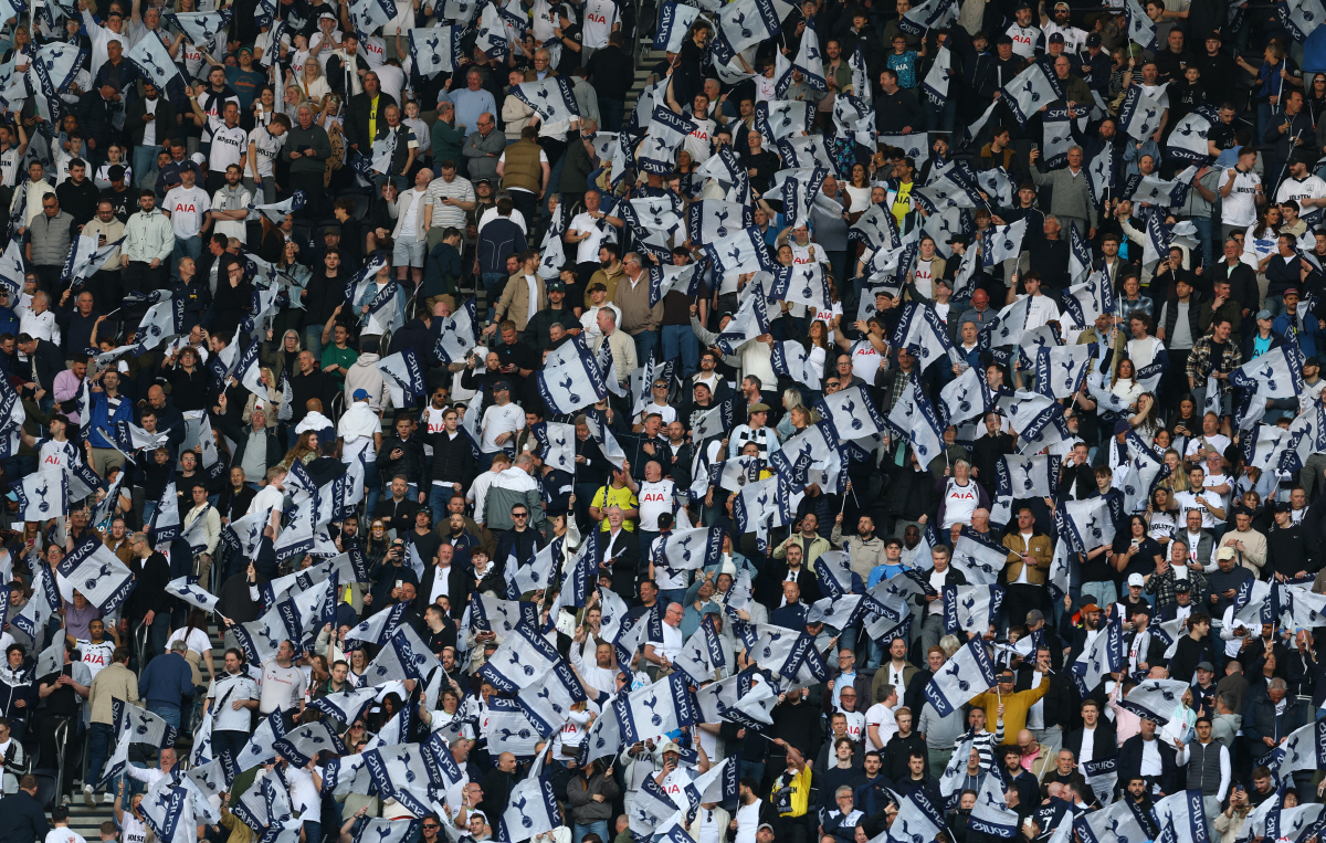 "눈물의 골 세리머니→통한의 극장골 허용" 토트넘, 20분만에 천국→지옥 '강등 공포 ↑'... 데제르비의 자신감"남은 5경기, 5연승도 가능한 팀!"[토트넘-브라이턴]