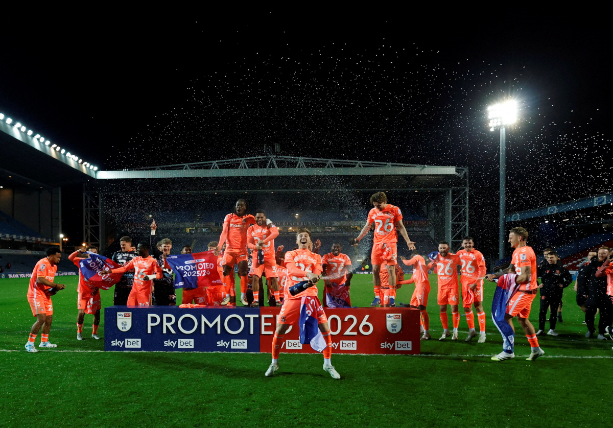 양민혁 외면한 램파드, 결국 눈물...2부 17위→25년만의 EPL 승격 이끈 후 "내 축구 인생 최고의 업적"