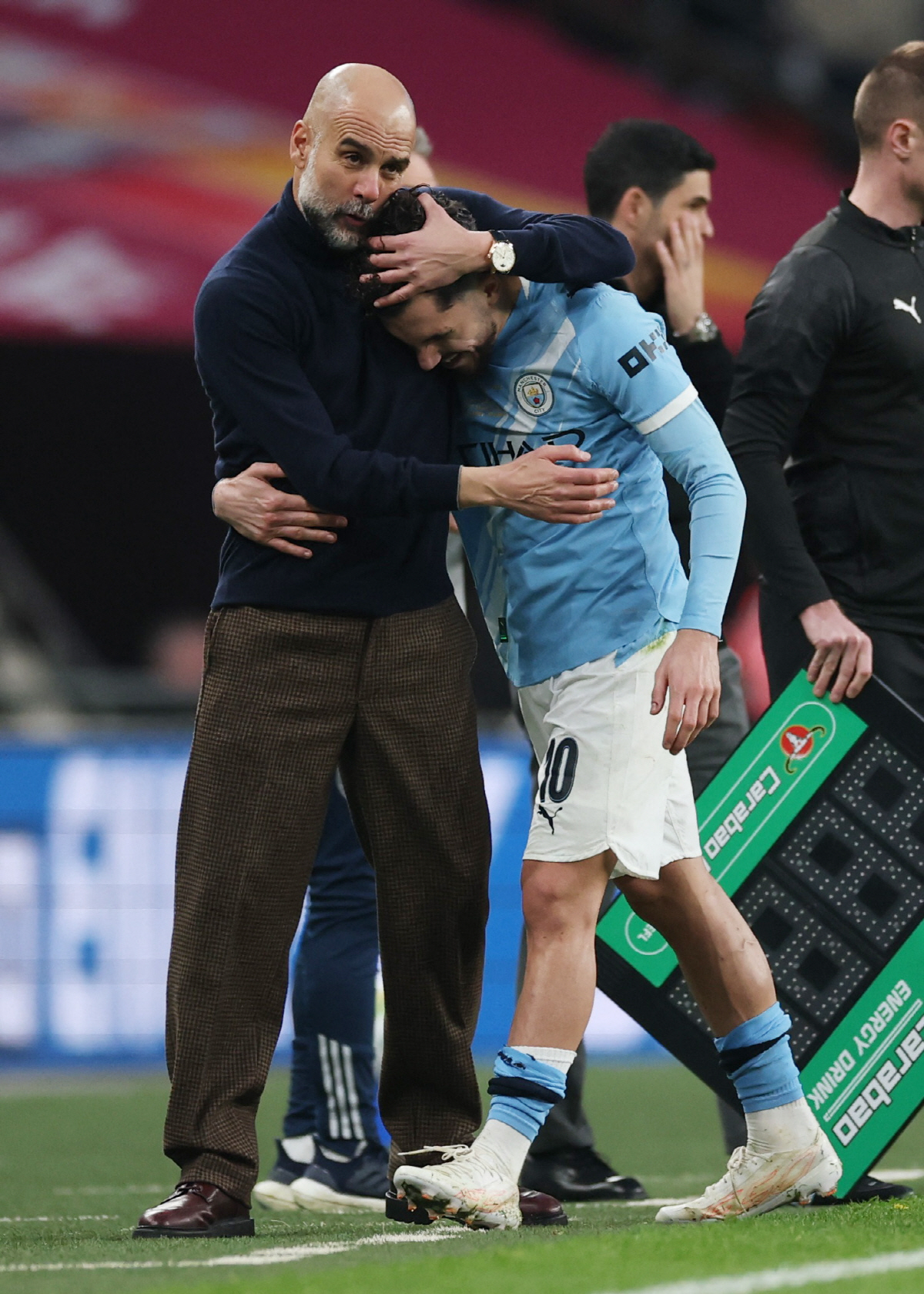 "B.실바와의 이별, 내 일부가 떨어져나가는 느낌" 아스널 일전 앞둔 과르디올라 맨시티 감독의 절절한 고백