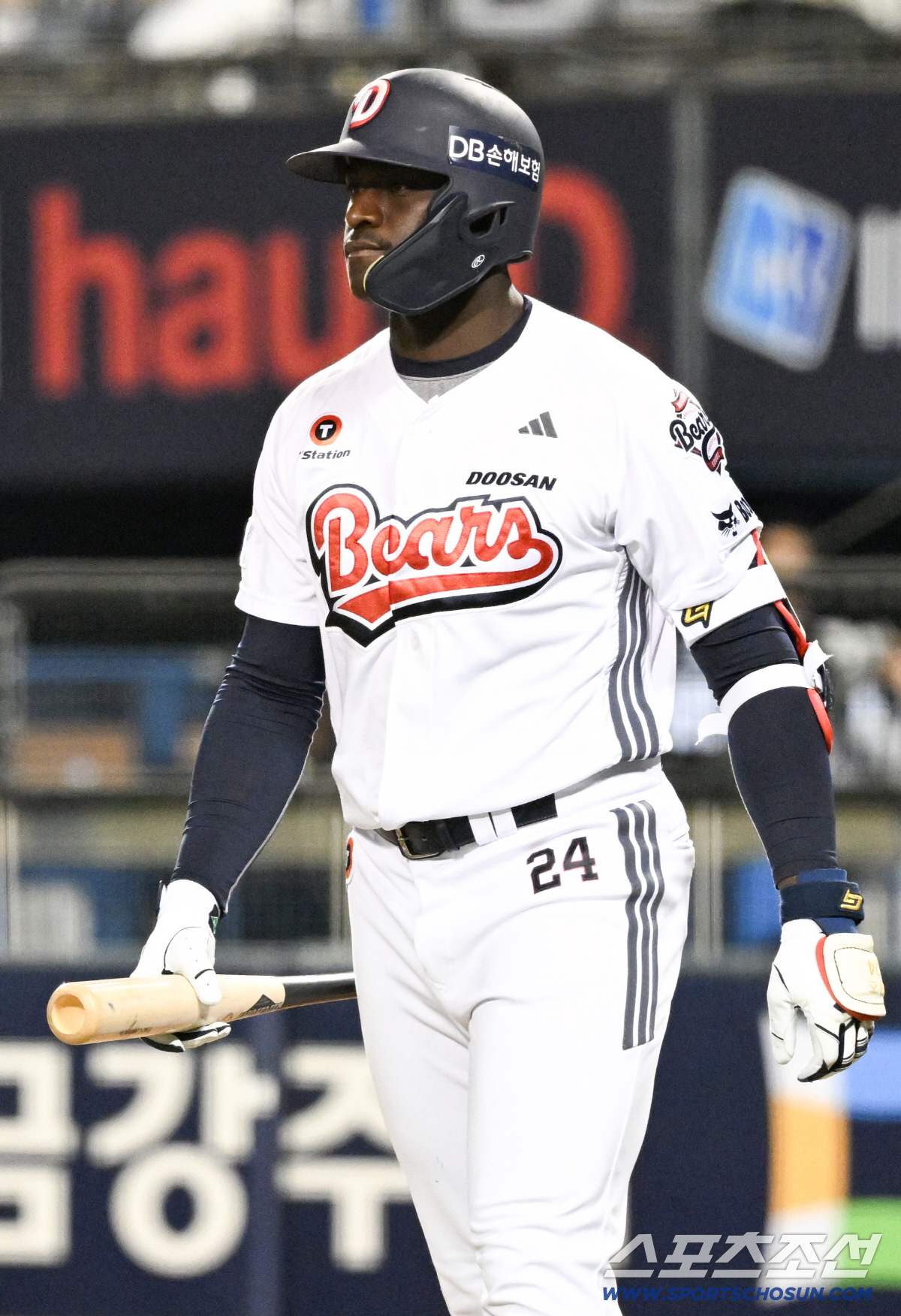 18일 잠실구장에서 열린 두산과 KIA의 경기. 두산 카메론이 숨을 고르고 있다. 잠실=박재만 기자 pjm@sportschosun.com/2026.04.18/