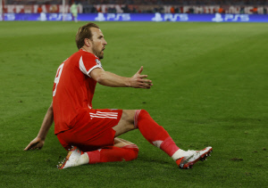 '이럴 수가' 토트넘 428경기 279골 '0 트로피', 모든 설움 털어낸다...해리 케인 발롱도르 시나리오, AI 깜짝 예측 