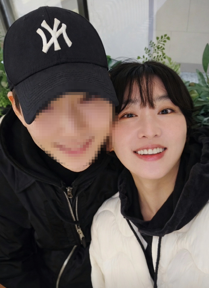 '나솔사계' 돌싱 백합, ♥훈남 남자친구 공개..커플링에 커플룩까지 달달