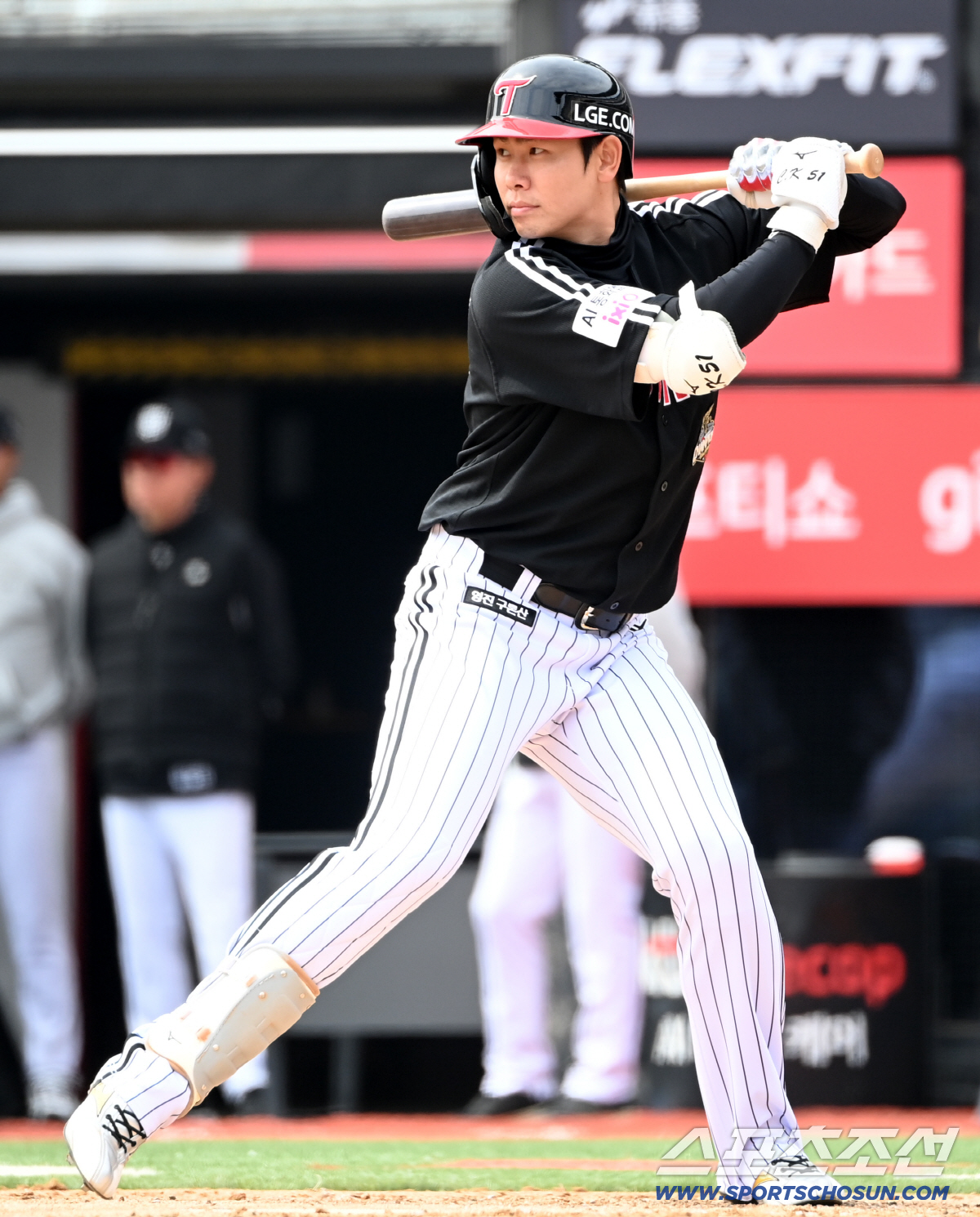 16일 수원KT위즈파크에서 열린 LG와 KT의 시범경기. LG 홍창기가 타격을 하고 있다. 수원=허상욱 기자 wook@sportschosun.com/2026.03.16/
