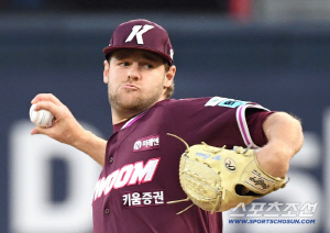 최하위도 서러운데 외인까지 사라졌다…