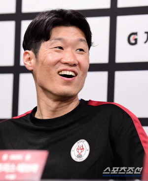 '톰과 제리' 박지성-에브라의 특급 케미 