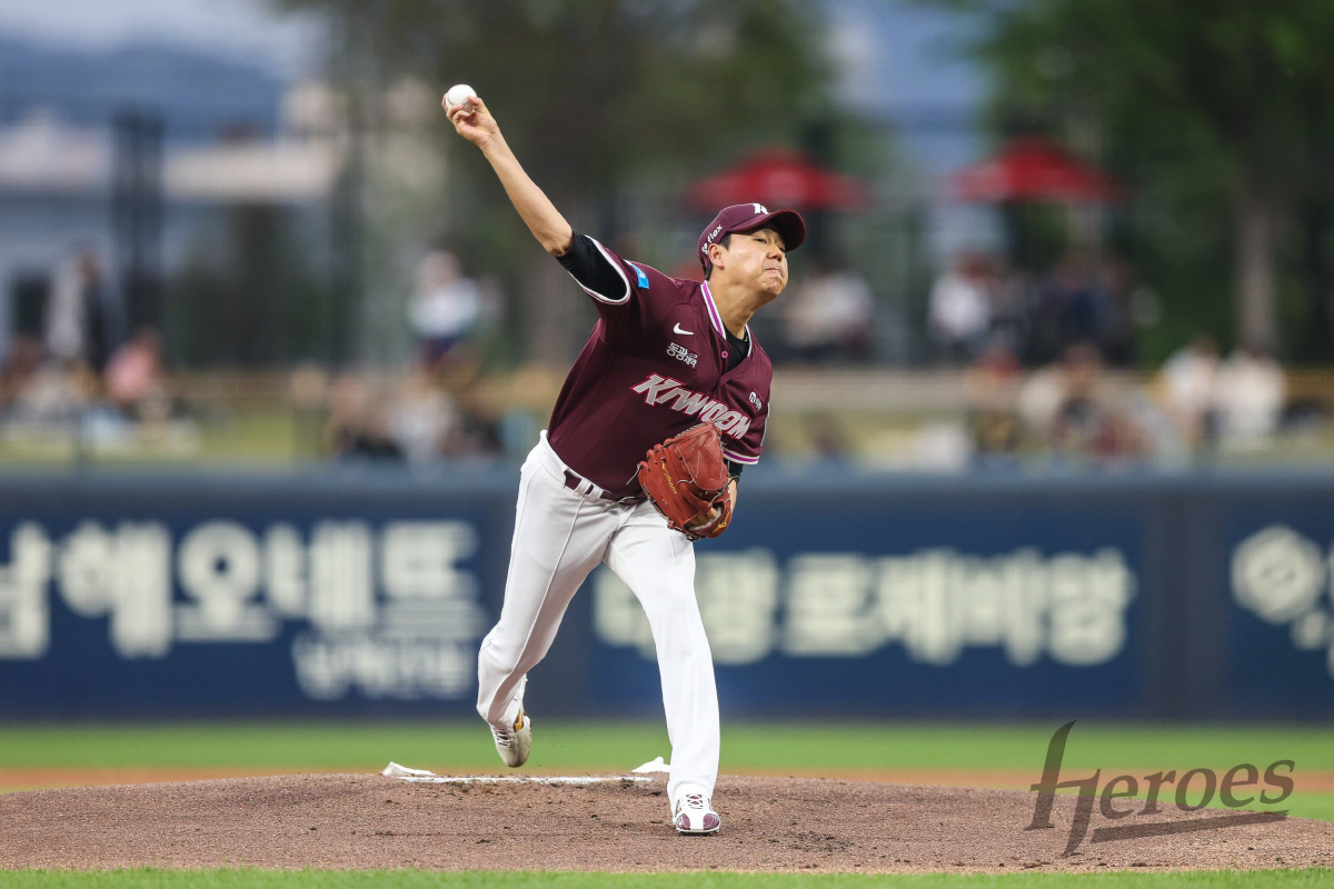 '미쳤다, 하영민!' 7이닝 5K 무실점 완벽투…'안우진 없을땐 내가 토종 1선발' 천금같은 퀄리티스타트+