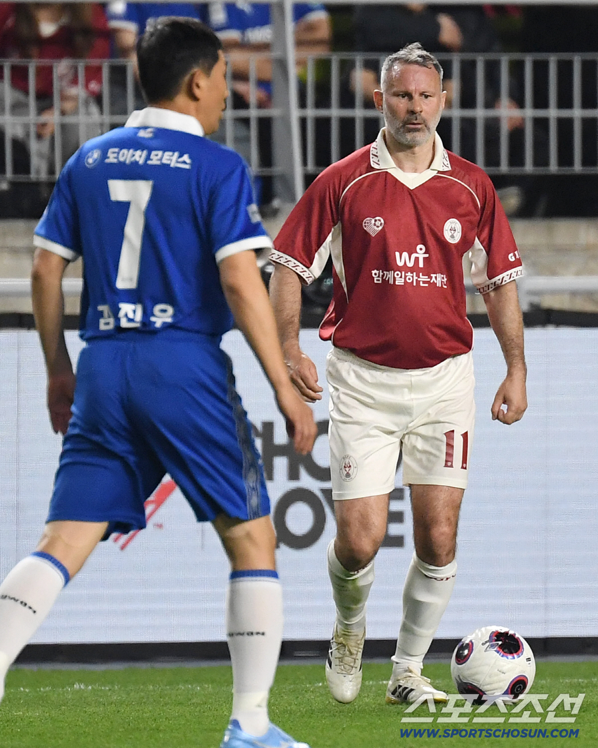 19일 수원 월드컵경기장에서 OGFC와 수원삼성의 레전드 매치가 열렸다. 경기하는 긱스. 수원=송정헌 기자 songs@sportschosun.com/2026.04.19/