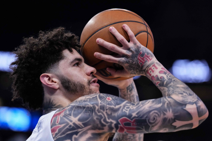 "광대 가드 어때?" 라멜로 볼 + 4장 신인픽 ↔ 아데토쿤보. 음흉한 복수심 담긴 NBA 전문가 노골적 충격제안. 근데 왜 매력적인 건데