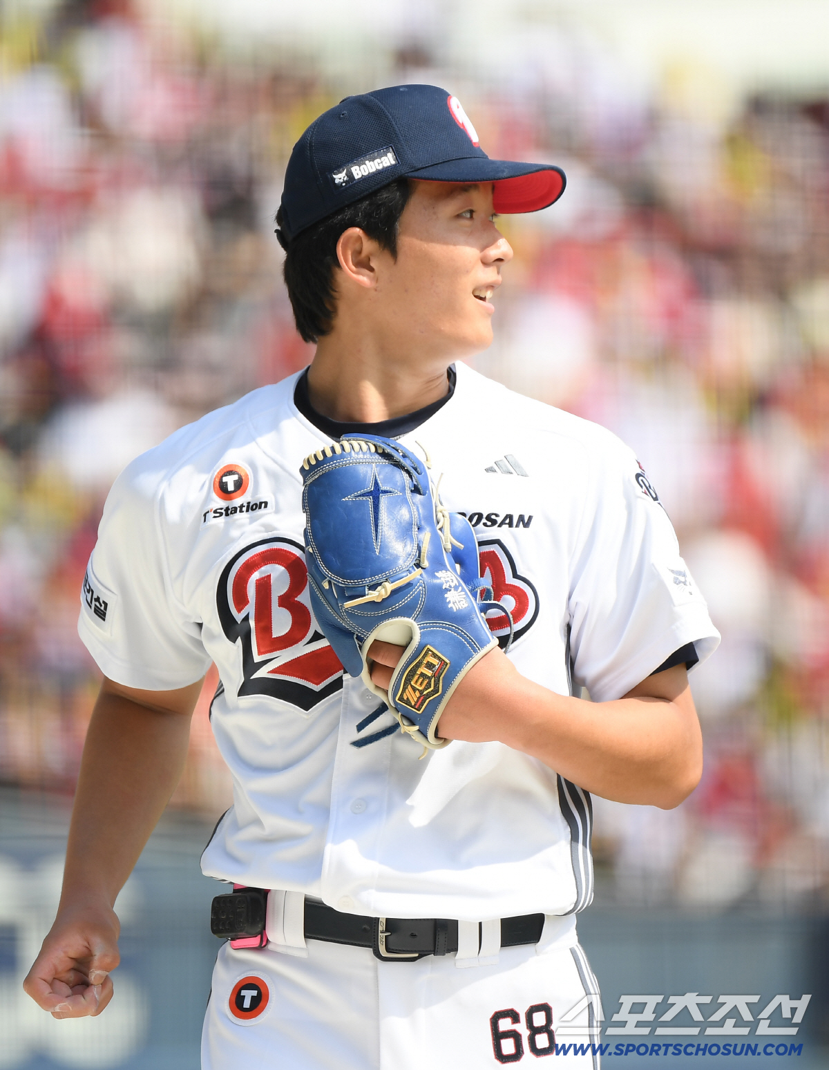 19일 서울 잠실구장에서 열린 KIA-두산전. 위기를 넘긴 두산 선발투수 최민석이 기뻐하고 있다. 잠실=정재근 기자 cjg@sportschosun.com/2026.4.19/