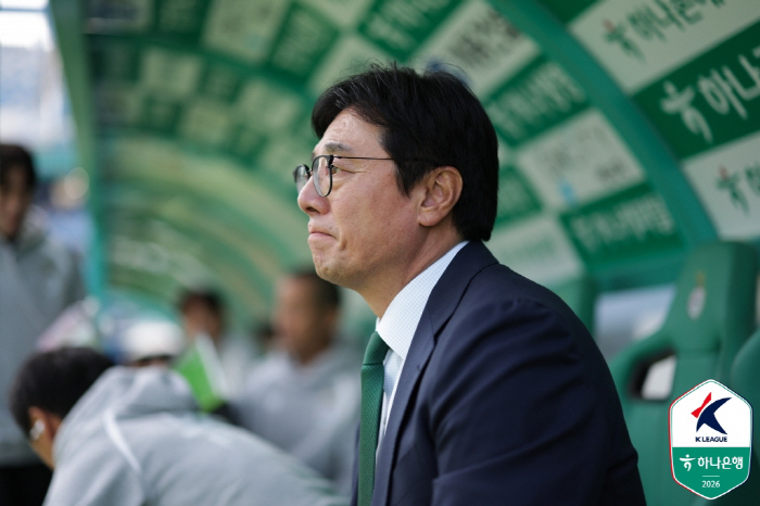 '지독한 아홉수' 뚫고 '눈물의 200승' 황선홍 대전 감독 "이제 시작이다"