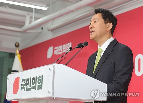 (서울=연합뉴스) 류영석 기자 = 6·3 지방선거 국민의힘 서울시장 후보로 확정된 오세훈 서울시장이 18일 서울 여의도 국민의힘 당사에서 기자회견을 하고 있다. 2026.4.18 ondol@yna.co.kr