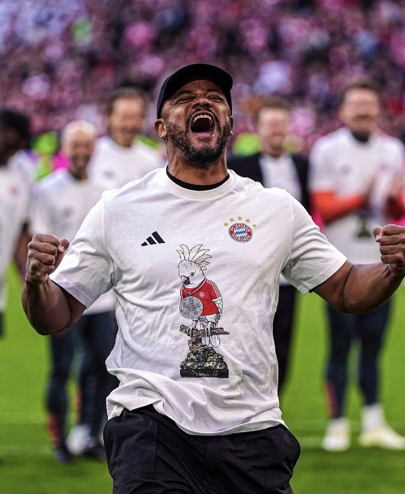 우승한 후 세리머니하는 콤파니 감독 캡처=바이에른 뮌헨 SNS