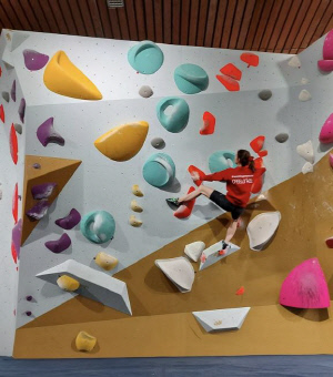 2030세대 핫한 취미 '발레·볼더링', 부상 예방법