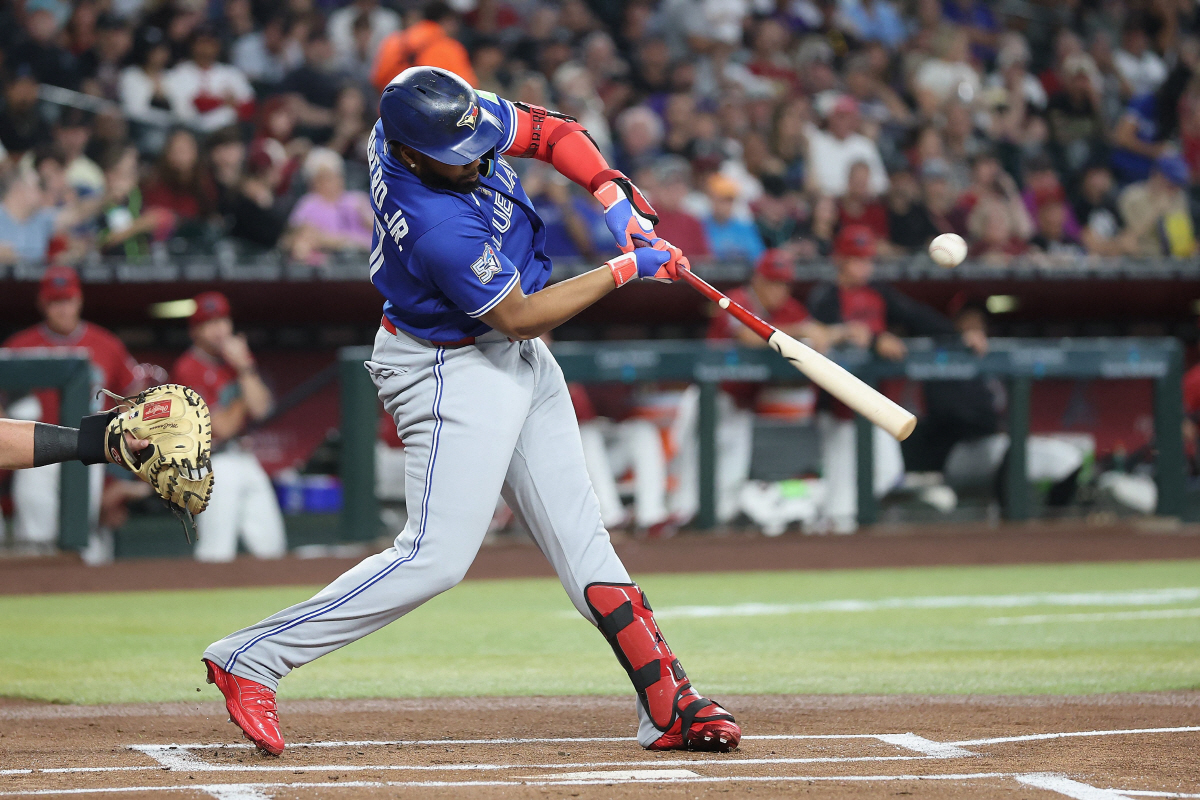 블라디미르 게레로 주니어가 1회초 2타점 적시타를 터뜨리고 있다. AFP연합뉴스