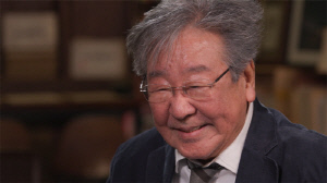 최불암, 허리디스크 수술 1년만 근황...재활 후 다큐로 복귀 "감사하다"