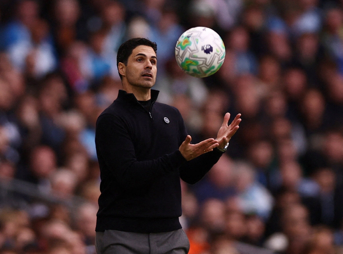 "또 역전우승각?" 맨시티가 아스널을 잡은 현 시점, 슈퍼컴퓨터 예측 EPL 우승팀은 과연...