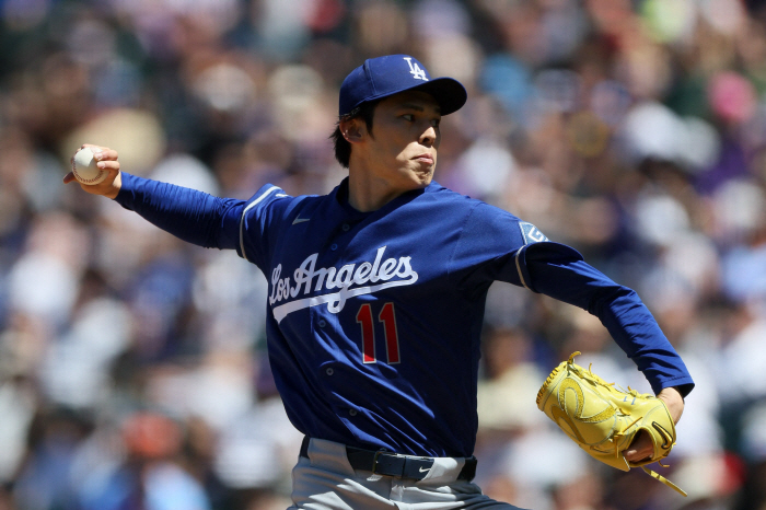 로키스에 두드려 맞은 로키! 日 태생 로버츠의 '일본인 봐주기' 언제까지?…"불펜 전환이 명확한 해답"→다음달 '중대 결정'