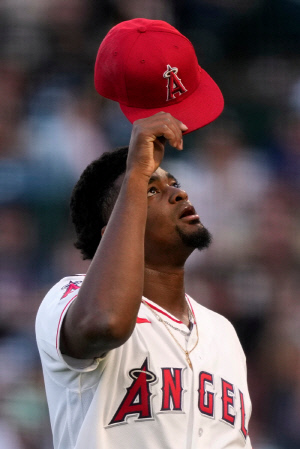 '0.28 ERA' 초대박! LAA에 이런 투수가 있다고? 역사상 2명만이 공유한 대기록 합류, AL 사이영상 독주