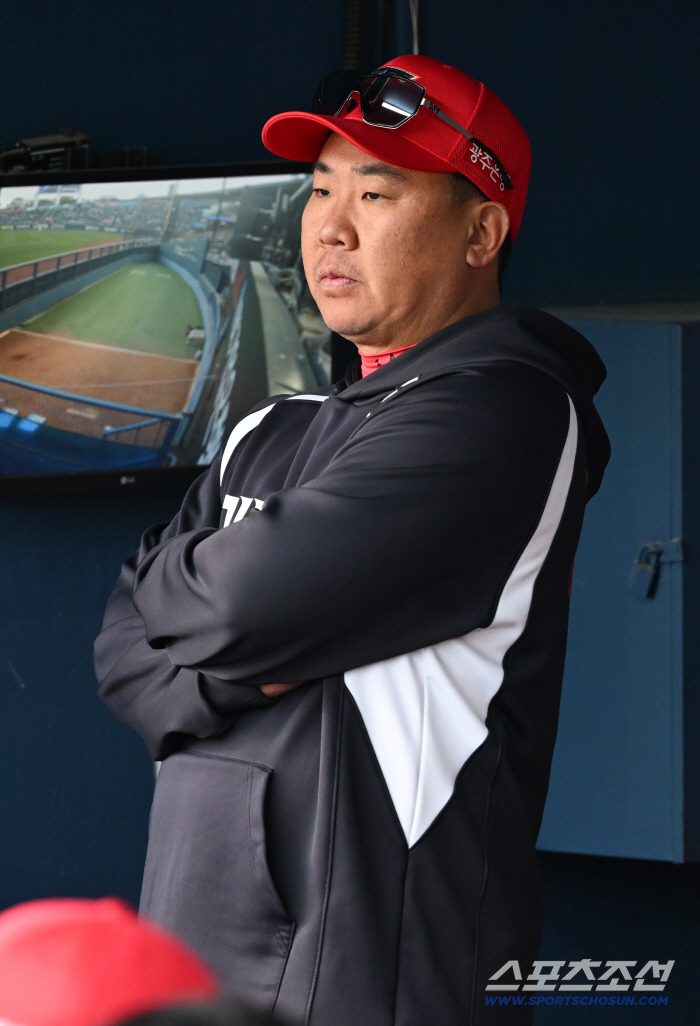 "4점차 세이브 도입 안 되나?"…이범호 감독의 뼈있는 농담, 4점차에도 마무리를 낼 수밖에 없는 이유