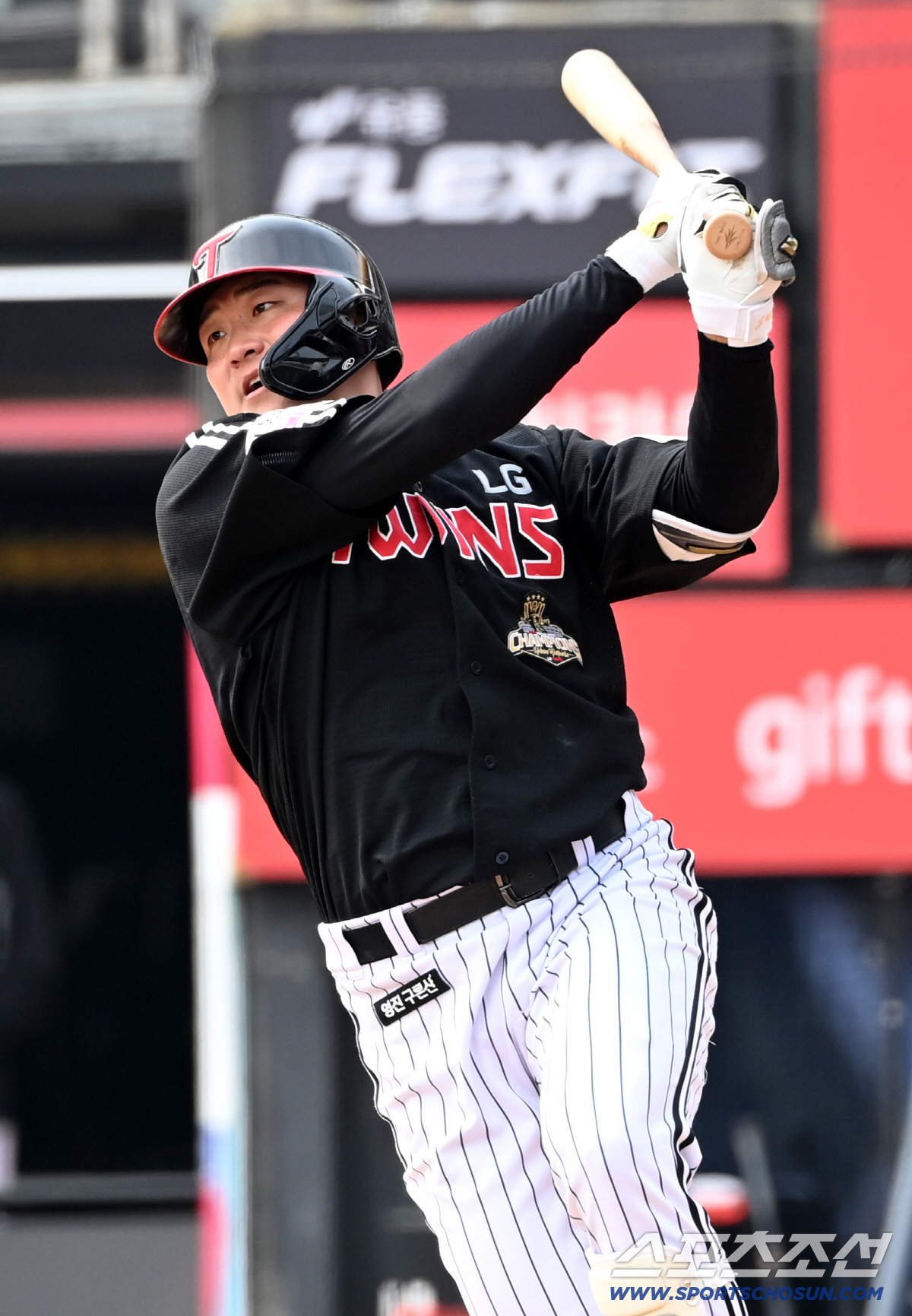 16일 수원KT위즈파크에서 열린 LG와 KT의 시범경기. 4회초 LG 이재원이 안타를 치고 있다. 수원=허상욱 기자 wook@sportschosun.com/2026.03.16/