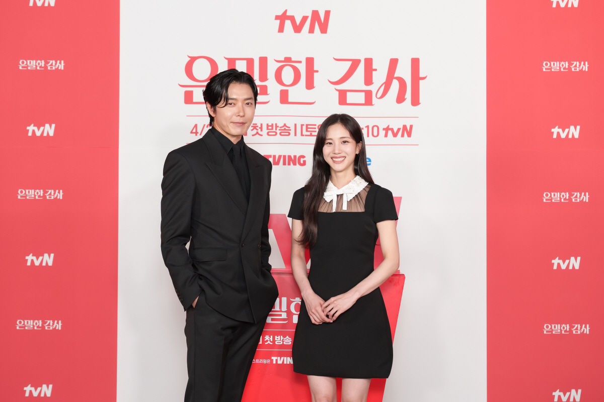 김재욱(왼쪽), 홍화연. 사진 제공=tvN