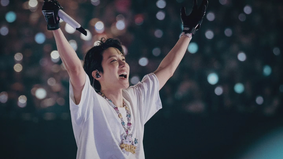 BTS 제이홉, 퉁퉁 부은 오열 셀카.."키워주신 외할머니 돌아가셔"