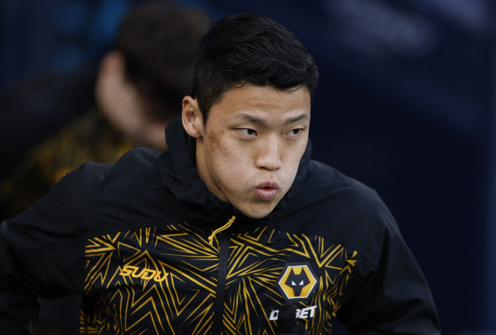 韓 축구 비극, 황희찬 2부리그행 확정 시나리오 임박..."EPL 17위, 승점 1점 추가하면 끝"