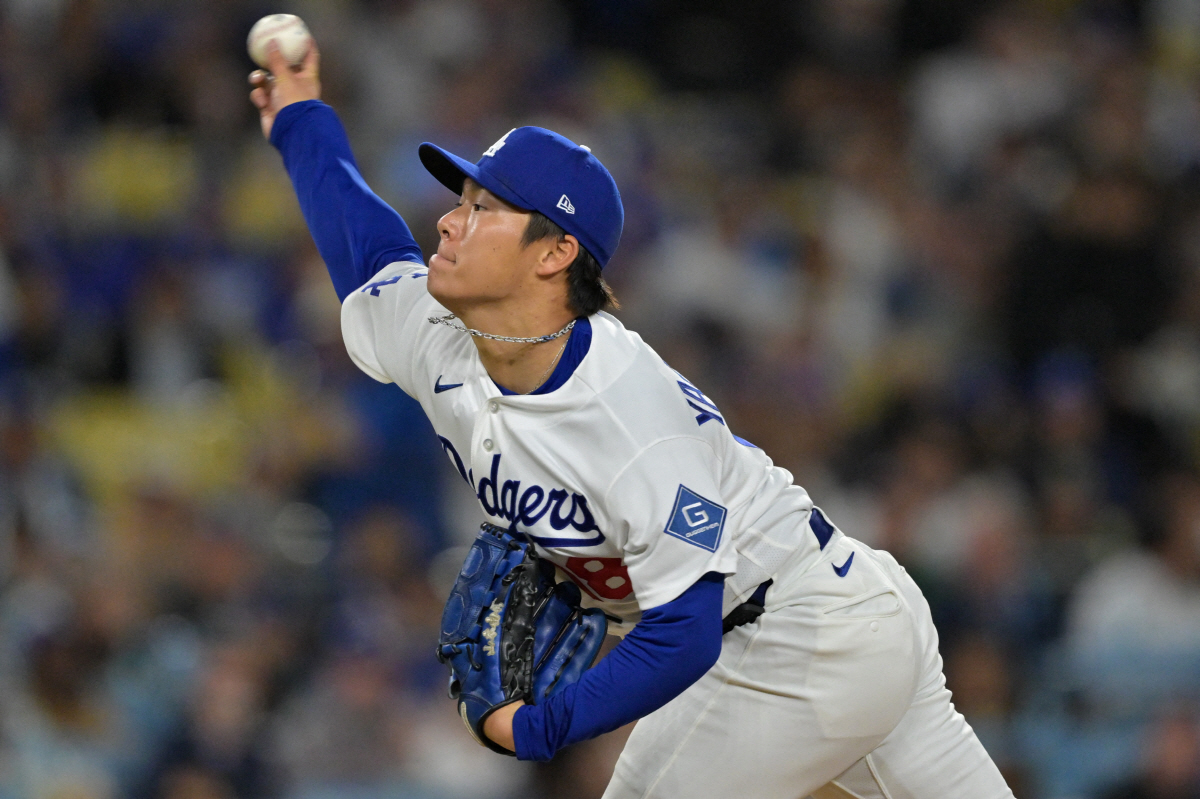 LA 다저스 야마모토 요시노부가 지난 15일(한국시각) 뉴욕 메츠전에 등판해 힘차게 공을 뿌리고 있다. Imagn Images연합뉴스