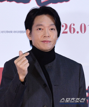 단종문화제 참석하는 영월군수라니..'왕사남' 박지훈 대신 박지환, 장항준 감독 손잡고 영월行