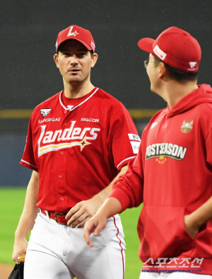 'KBO 남을걸 그랬나' 역수출 실패인가, 분노한 팬들 "대체 왜 저런 선수가 ML에?"