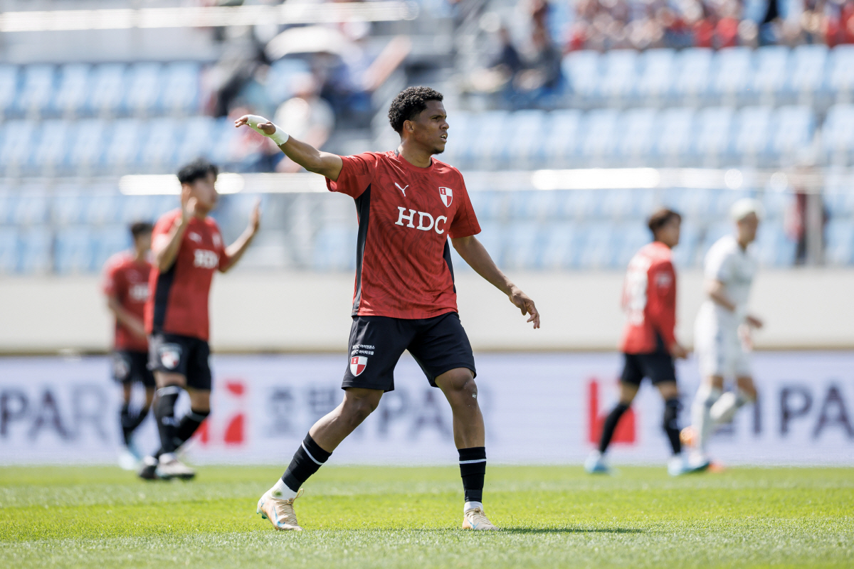 [오피셜]'괴물이 돌아왔다' 말컹, 광주전 2골 1도움 원맨쇼로 K리그1 8라운드 MVP 선정