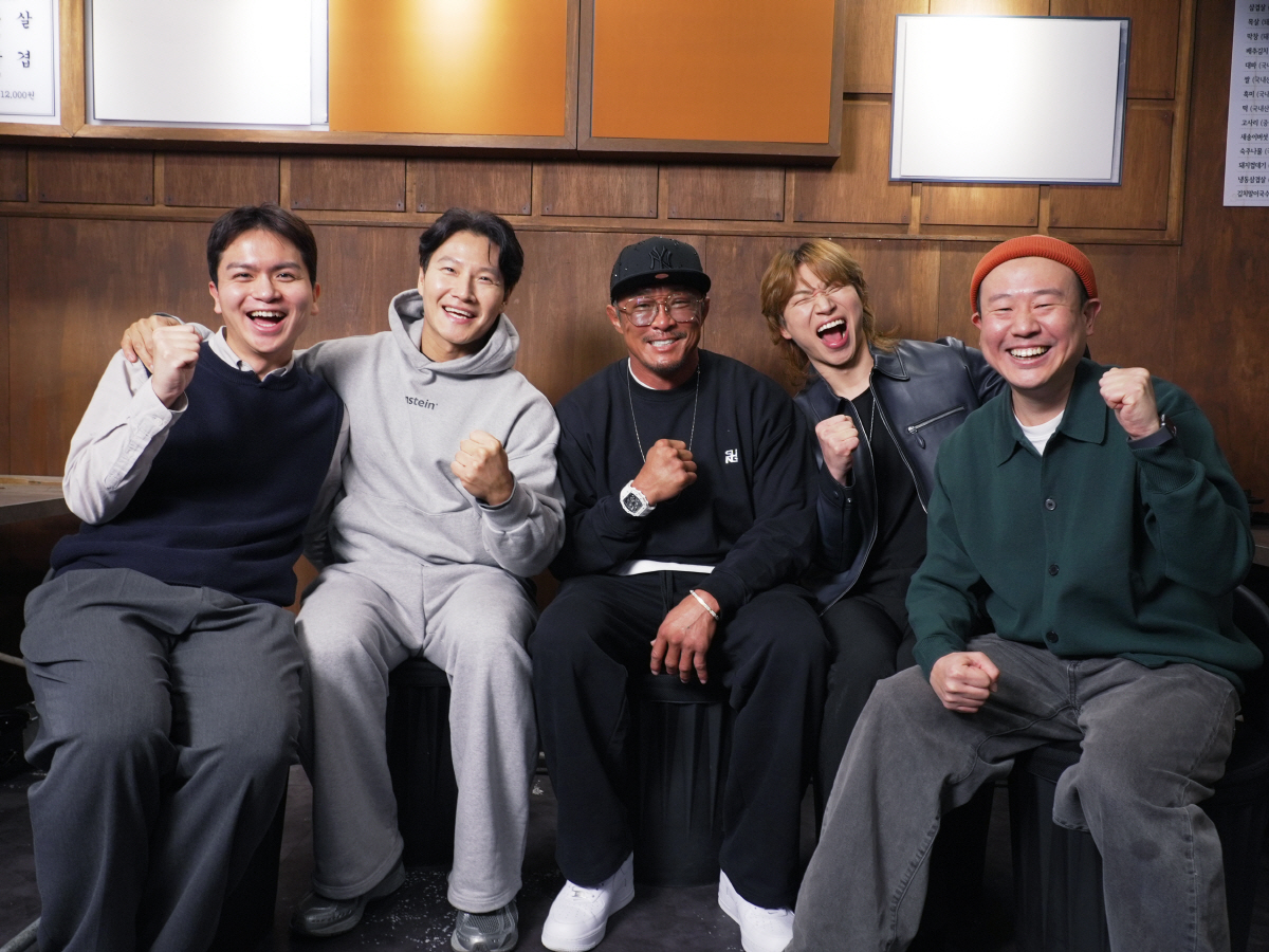 '상남자의 여행법' 황인목 PD, 김종국, 추성훈, 대성, 김진호 PD(왼쪽부터). 사진 제공=SBS Plus