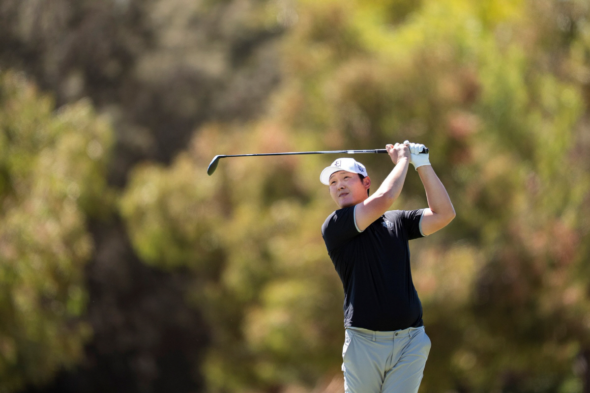 코리안 골프 클럽의 대니 리가 13일 호주 애들레이드 그레인지 골프 클럽에서 열린 LIV 골프 애들레이드 2라운드 13번 홀 티샷을 하고 있다. 사진 제공=LIV 골프